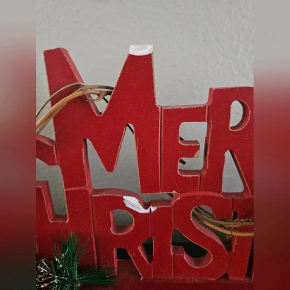 Merry Christmas tabletop decor red sign with frosted pine and details - Picture 3 of 4